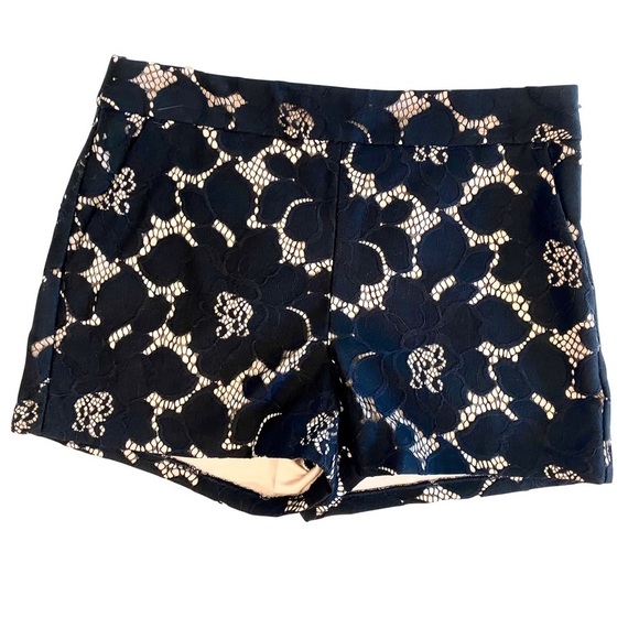 Express Pants - NWT — EXPRESS Elegant & Dressy Black Lace Shorts on Cream Fabric Size 4